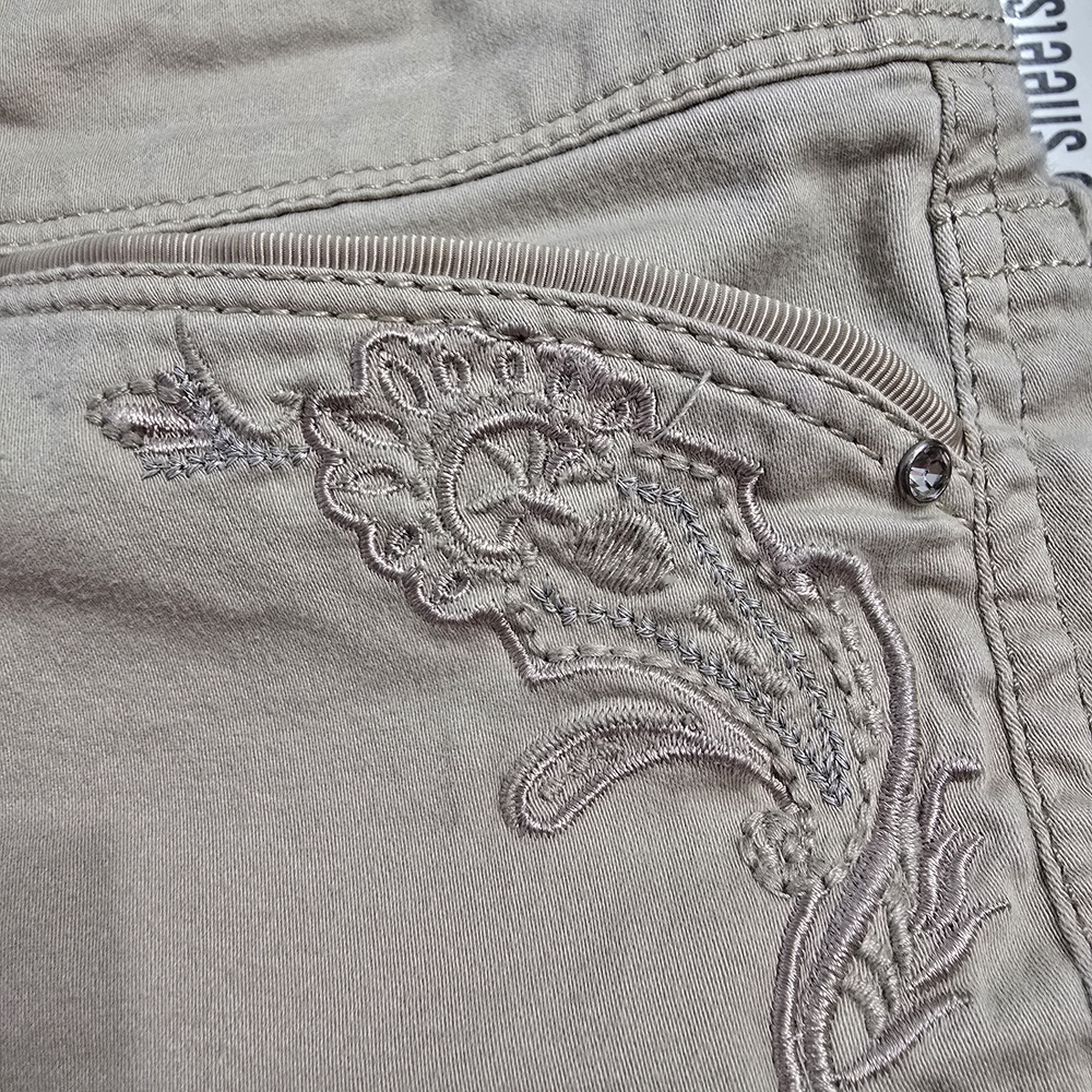 White House Black Market Women’s Size 6 Khaki Cargo Mini Skirt Embroidered - Picture 8 of 11